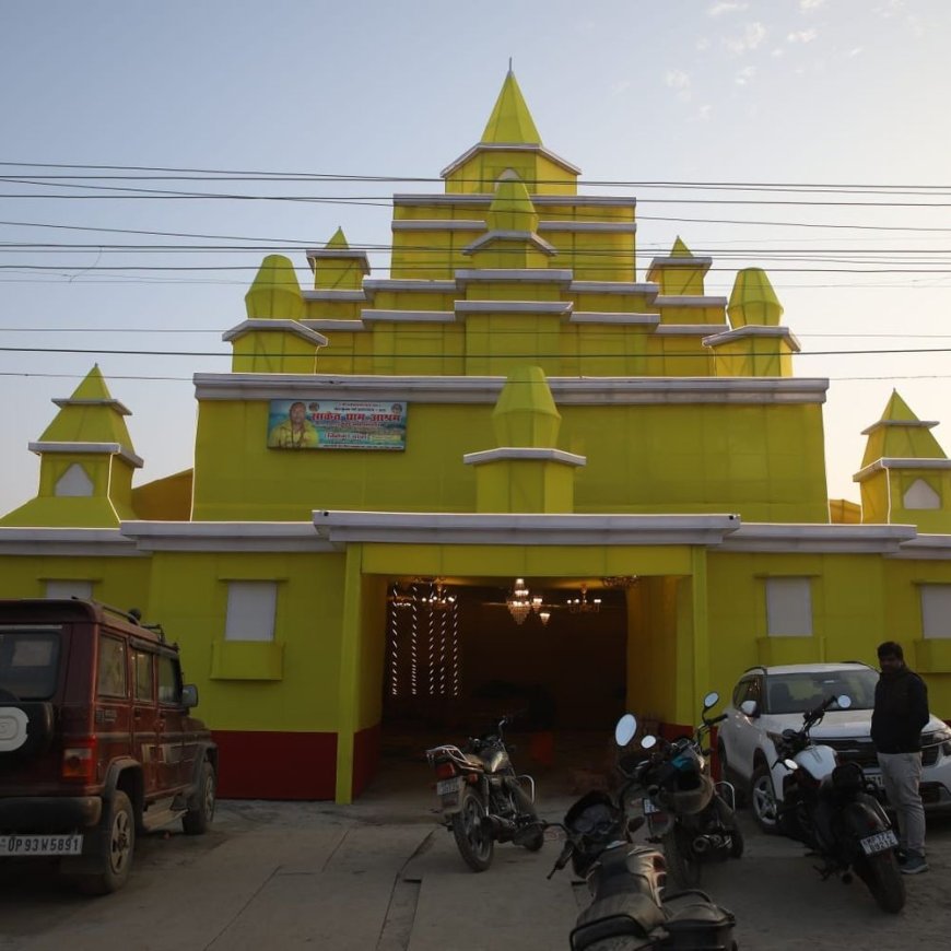 कुंभ में भव्य प्रवेश द्वार बने आकर्षण का केंद्र:शिवलिंग, त्रिशूल और एयरोप्लेन डिजाइन से सजे गेट, देशभर के कलाकारों ने दी कलात्मक छटा