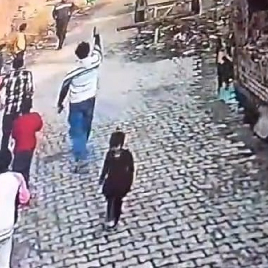 मुरादाबाद में हुई फायरिंग और बमबाजी में 6 पर FIR:नमाज पढ़ने को लेकर हुए विवाद के बाद चली थी गोली, लहराए थे असलहे