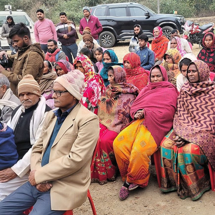 आयुष मंत्री ने मिल्कीपुर में की ग्राम चौपाल:सरकारी योजनाओं की जानकारी दी, भाजपा प्रत्याशी के लिए मांगे वोट