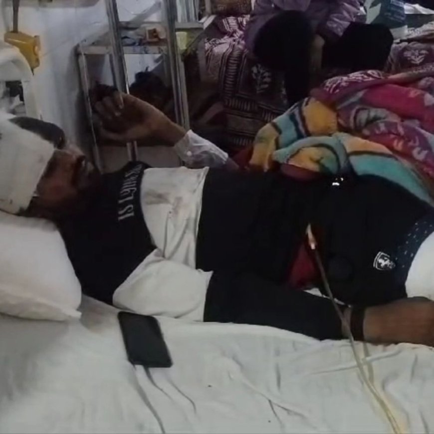 ट्रक ने पिकअप को मारी टक्कर:चालक घायल, फतेहपुर में तड़के हुआ हादसा, बांदा से आलू अनलोड कर लौट रहा था