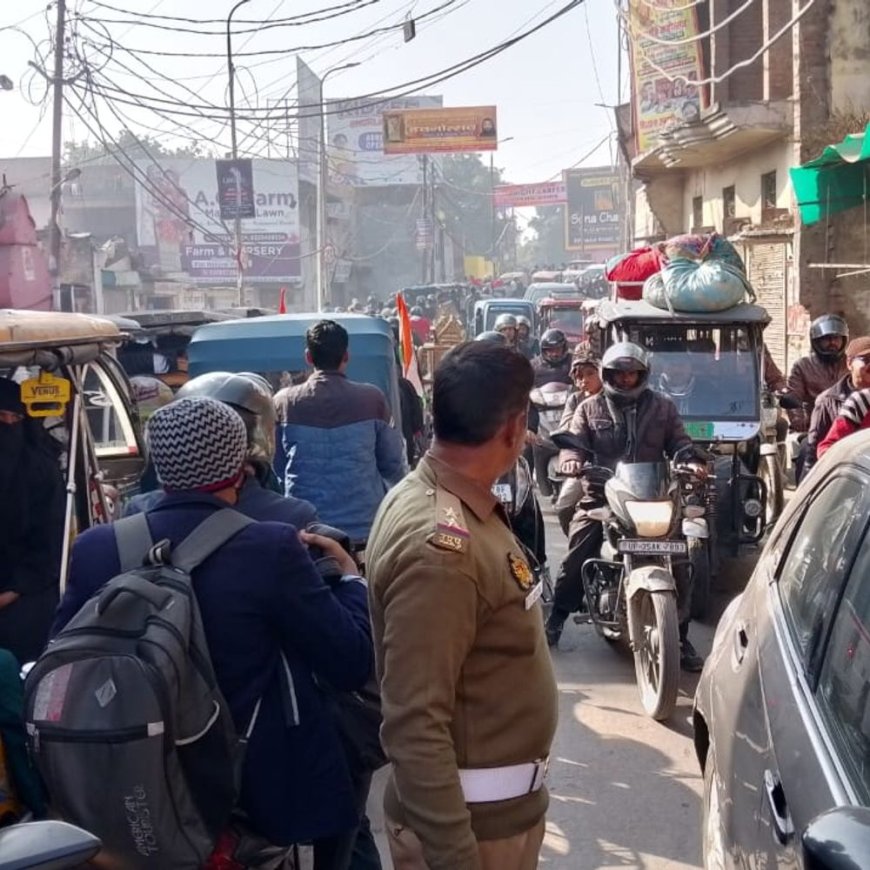 कानपुर-शुक्लागंज के गंगापुल पर रोजमर्रा जाम बड़ी समस्या:स्कूली बच्चों से लेकर नौकरीपेशा तक परेशान, नए पुल की मांग तेज