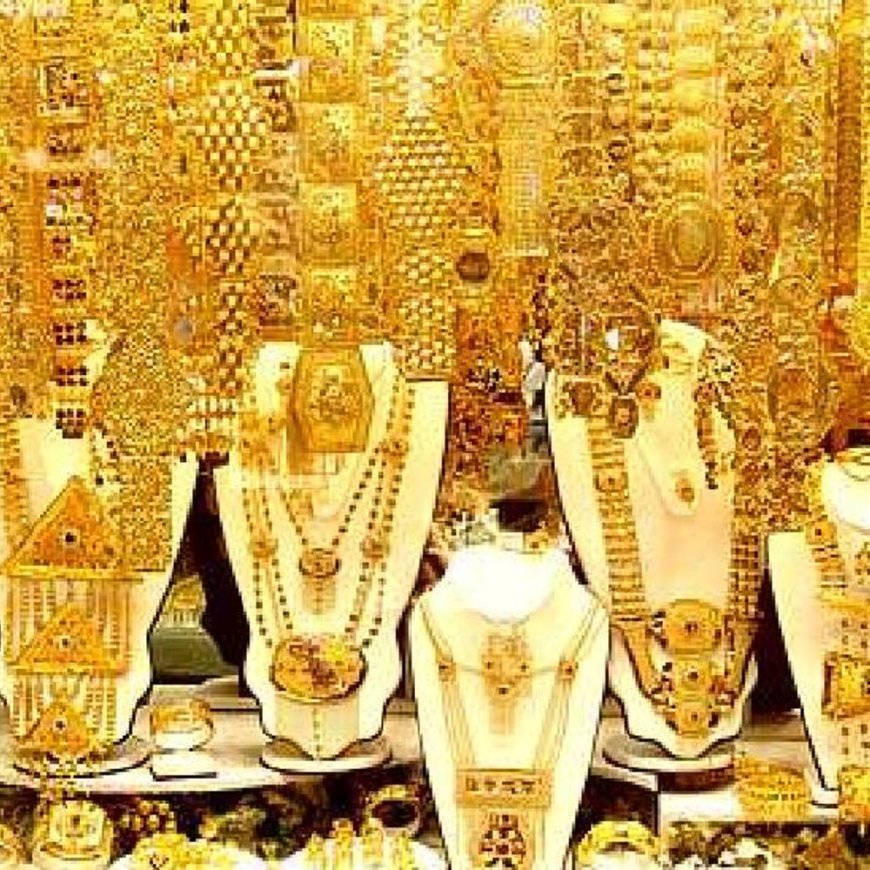 सोने-चांदी के दाम में आज गिरावट:गोल्ड ₹391 कम होकर 80,006 रुपए प्रति 10 ग्राम पर आया, चांदी ₹549 सस्ती हुई