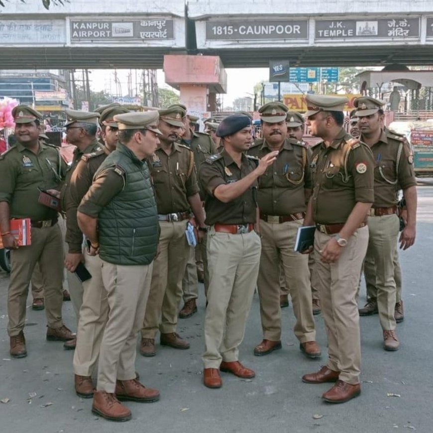 रामादेवी चौराहे पर अतिक्रमण हटाया:ऑटो-रिक्शा चालकों को 100 मीटर की दूरी पर सवारियां उतारने के निर्देश