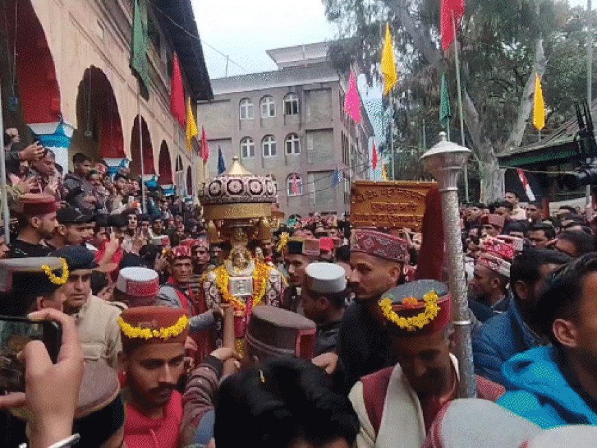 महाशिवरात्रि पर हरियाणा के मंदिरों में भीड़:पंजाब-चंडीगढ़ में भी लाइनें; हिमाचल में इंटरनेशनल शिवरात्रि मेला, 216 देवी-देवता आएंगे