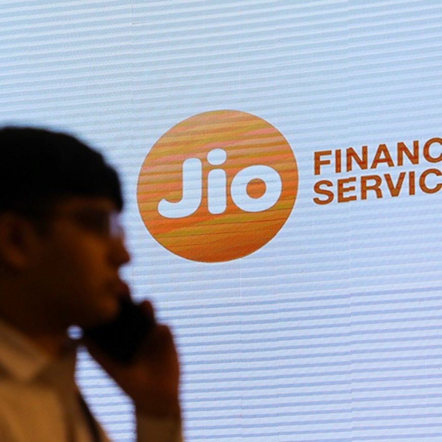 जियो पेमेंट्स बैंक के 7.9 करोड़ शेयर्स खरीदेगी JFSL:जियो फाइनेंशियल की SBI से ₹104.54 करोड़ में डील, कंपनी का शेयर 2.65% चढ़ा