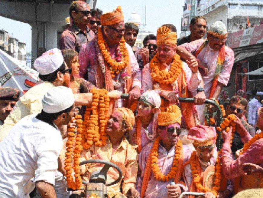 टिकैतराय की होली-अवध के नवाब ने शुरू कराया था रंगोत्सव:लखनऊ में मोहर्रम के दिन होली पड़ी तो नमाज बाद में हुई