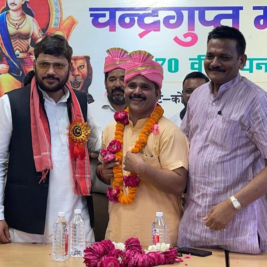 बरेली में सम्राट चंद्रगुप्त मौर्य की जयंती पर भव्य आयोजन:युवा और बुद्धिजीवियों ने दी श्रद्धांजलि, सांसद नीरज मौर्य ने कहा- आज भी प्रेरणास्रोत हैं सम्राट