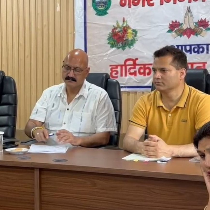 मंडी में सीवरेज की समस्या से परेशान लोग:नगर निगम ने जल शक्ति विभाग को दिए निर्देश, एक माह में समीक्षा बैठक होगी