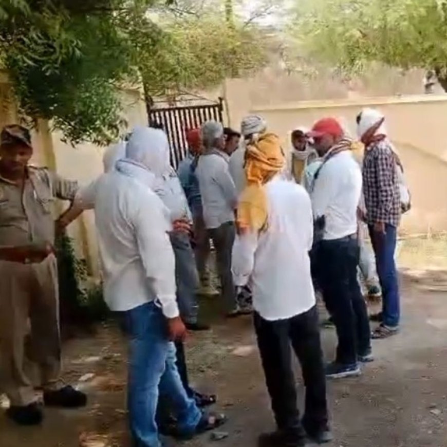 सोनभद्र में कार ने बाइक सवार को रौंदा:चाचा-भतीजे की मौत, बच्ची घायल; खरीदी करने जा रहे थे बाजार