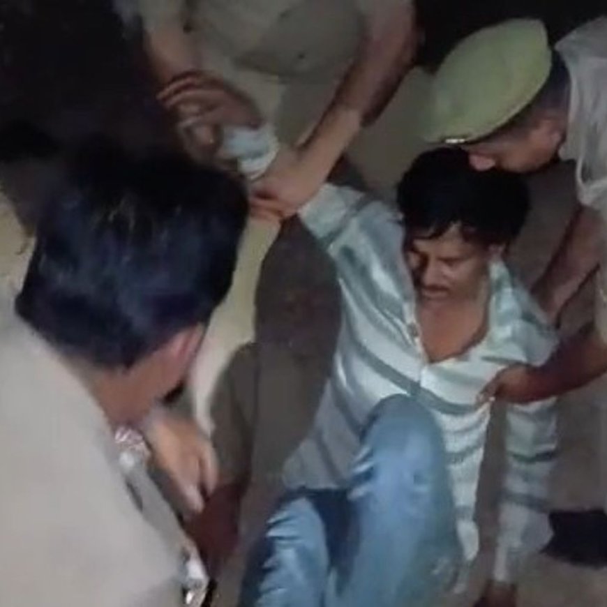 15 साल से फरार इनामी बदमाश गिरफ्तार:इटावा में मुठभेड़ के दौरान पैर में गोली लगी, हत्या और डकैती का आरोपी