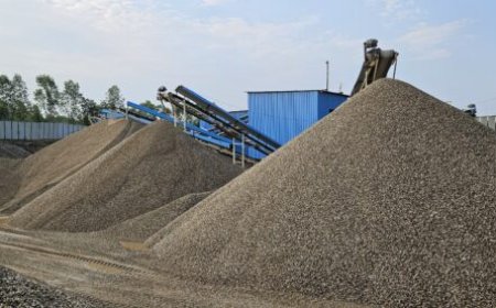 उत्तराखंड में अवैध खनन पर सख्त कार्रवाई: बद्री-केदार स्टोन क्रेशर पर 21 लाख का जुर्माना और ई-रवन्ना पोर्टल का निलंबन