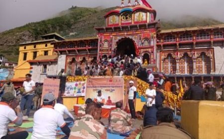 बदरीनाथ-केदारनाथ में अंतरराष्ट्रीय योग दिवस का भव्य उत्सव