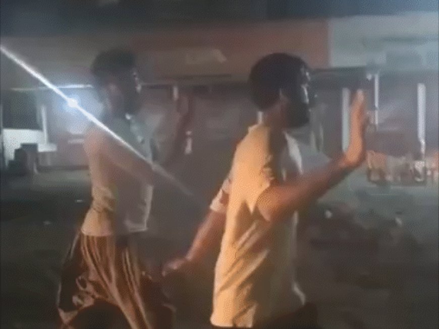 पाकिस्तान में कराची की मलिर जेल से 100 कैदी भागे:भूकंप के बाद अफरातफरी में मेन गेट से फरार; 50 से ज्यादा दोबारा पकड़े गए
