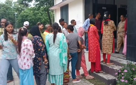 रामनगर पंचायत चुनाव: महिलाओं का उत्साह, मतदान का प्रतिशत 65% पहुंचा