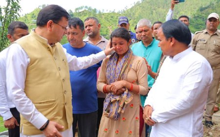 पौड़ी: आपदाग्रस्त बांकुड़ा और सैंजी गांवों का दौरा कर सीएम धामी ने दी सहायता का भरोसा