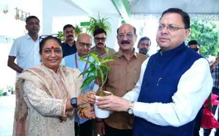 मुख्यमंत्री पुष्कर सिंह धामी और विधानसभा अध्यक्ष ऋतु खंडूड़ी भूषण के बीच शिष्टाचार भेंट, विधानसभा सत्र की तैयारियों पर चर्चा