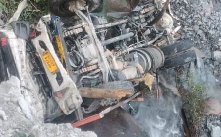 उत्तराखंड में पानी के टैंकर का खाई में गिरना, चालक की हुई मौत