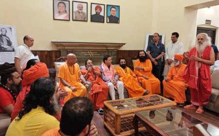 उत्तराखंड के मुख्यमंत्री पुष्कर सिंह धामी ने संत समाज के योगदान की सराहना की