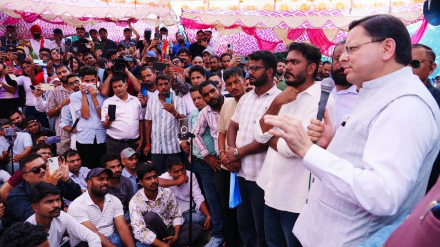 सीएम धामी ने युवाओं के धरनास्थल पर पहुंचकर कांग्रेसियों की बढ़ती चुनौती को किया कम, सीबीआई की जांच से उठाया बड़ा कदम