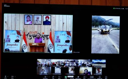 मुख्यमंत्री ने पिथौरागढ़-मुनस्यारी और हल्द्वानी-अल्मोड़ा हेली सेवाओं का किया शुभारंभ