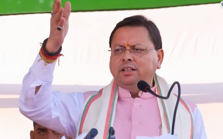 बिहार में सीएम धामी ने विपक्ष पर जमकर साधा निशाना, कहा – चुनाव बाद गायब हो जाते हैं राहुल गांधी