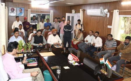 नैनीताल में होम स्टे के नाम पर होटल संचालन का मामला उजागर, आधार कार्ड से लेकर भूमि विवाद तक कई मामलों में आयुक्त ने की त्वरित कार्रवाई