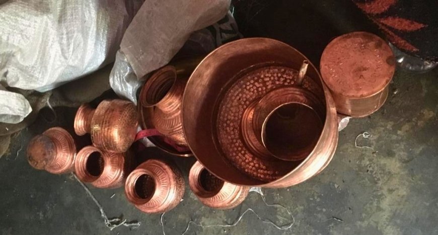 मशीनों के दौर में हाथों की चमक: विरासत को संजोने वाला देहरादून का ताम्रशिल्प का कारीगर l