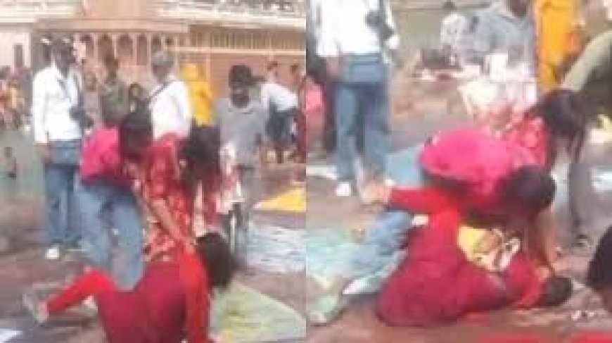 हर की पैड़ी पर महिलाओं की बीच हुई फाइट, जमकर चले लात-घूसे