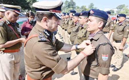 नैनीताल पुलिस के चार अधिकारियों- कर्मचारियों को डीजीपी सिल्वर मेडल सम्मान