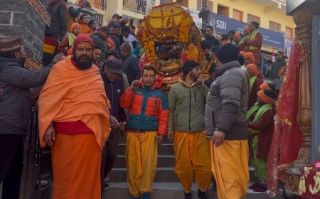 श्री बदरीनाथ धाम यात्रा का समापन: आदि गुरु शंकराचार्य जी की गद्दी एवं श्री गरूड़ जी पहुंचे ज्योतिर्मठ