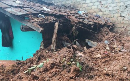 नहर के पानी ने मचाई तबाहीः दो मंजिला घर ढहा, छात्र की दर्दनाक मौत