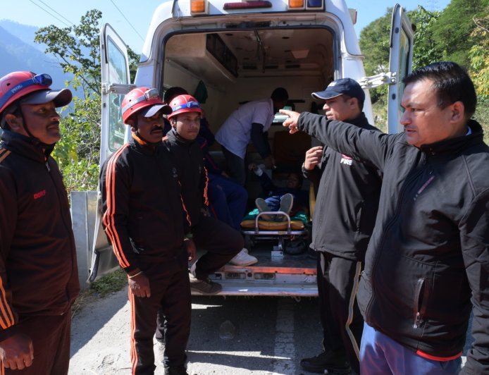 रुद्रप्रयाग में 6.7 तीव्रता के भूकंप से भारी नुकसान, सुमेरपुर रेलवे सुरंग में फंसे 40-50 श्रमिक