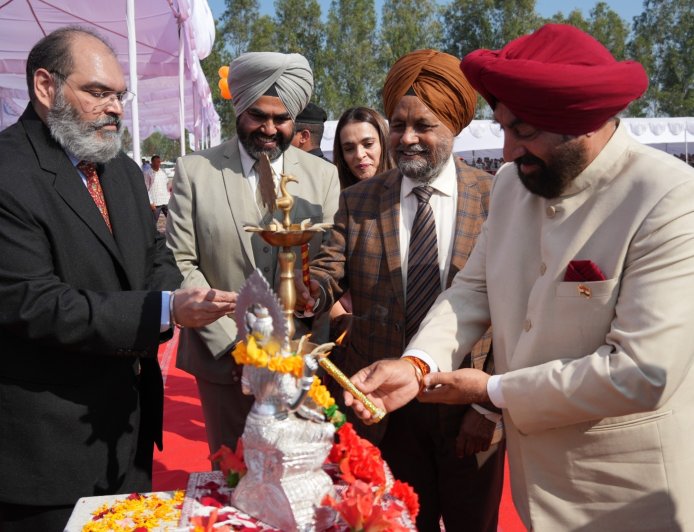 राज्यपाल गुरमीत सिंह पहुंचे बाजपुर, रिवरडेल इंटरनेशनल स्कूल के रजत जयंती कार्यक्रम में हुए शामिल