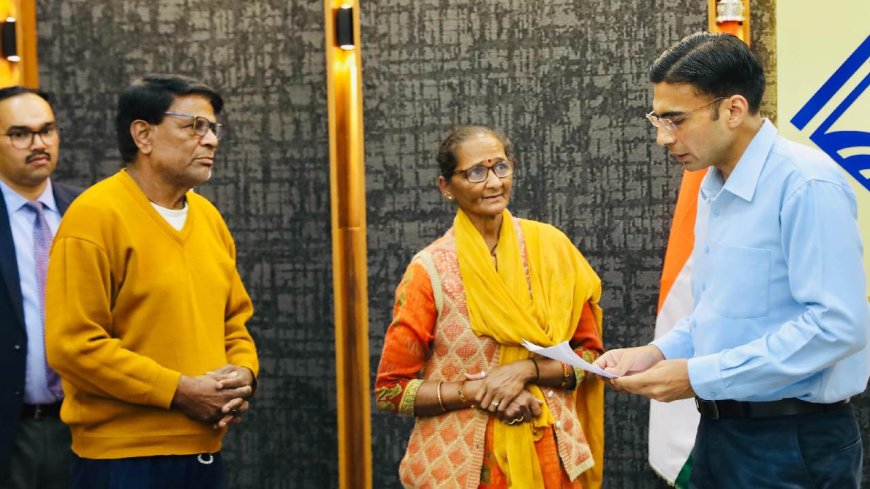 कैंसर पीड़ित मां-बाप को बेटे कर रहे थे घर से बेदखल; DM ने सुनी व्यथा, अब हो सकते हैं जिला बदर