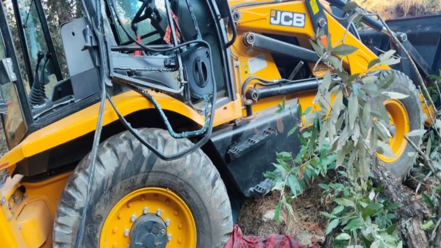 डीडीहाट : जेसीबी मशीन बेकाबू होकर खाई में गिर गई, हादसे में ऑपरेटर की मौत