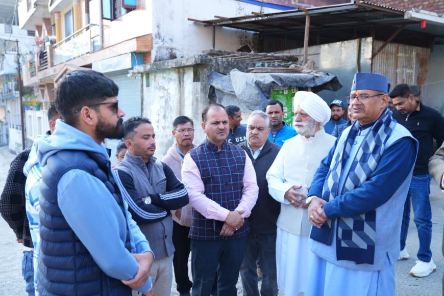 कैबिनेट मंत्री गणेश जोशी ने दी सहस्त्रधारा क्षेत्र में आपदा प्रभावित 12 परिवारों को निर्माण सामग्री