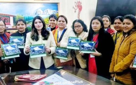 आत्मनिर्भरता की कहानी: हल्द्वानी में लखपति दीदी नववर्ष कैलेंडर जारी