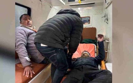 उत्तराखंड में अनियंत्रित वाहन से सड़क दुर्घटना, एक की मौत, चार गंभीर रूप से घायल