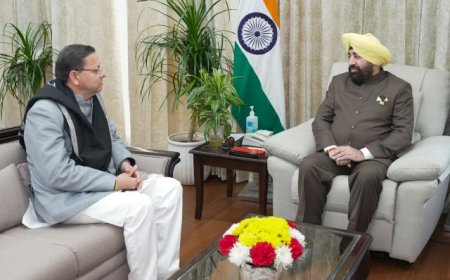 मुख्यमंत्री पुष्कर सिंह धामी की राज्यपाल गुरमीत सिंह से महत्त्वपूर्ण शिष्टाचार भेंट