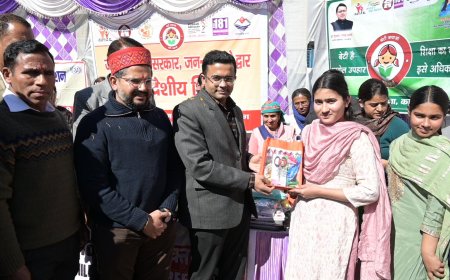 सरकार आपके द्वारः सुदूरवर्ती न्याय पंचायत कोटी में अपर सचिव व सीडीओ ने सुनी जन समस्याएं