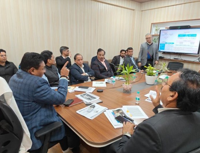 मुख्यमंत्री के निर्देश पर रोपवे परियोजनाओं की फिजिबिलिटी हेतु आवास सचिव आर. राजेश कुमार की अध्यक्षता में हुई अहम बैठक