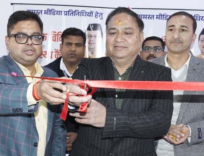 स्वस्थ पत्रकारिता की ओर कदम: मीडिया कर्मियों के लिए आयोजित हुआ चिकित्सा कैंप