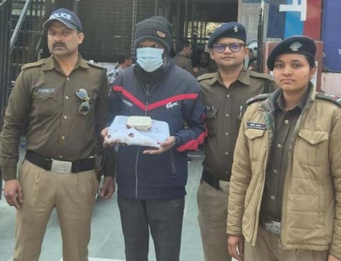 ऑपरेशन क्रैकडाउन के तहत बड़ी सफलता, अवैध हथियारों के साथ आरोपी गिरफ्तार