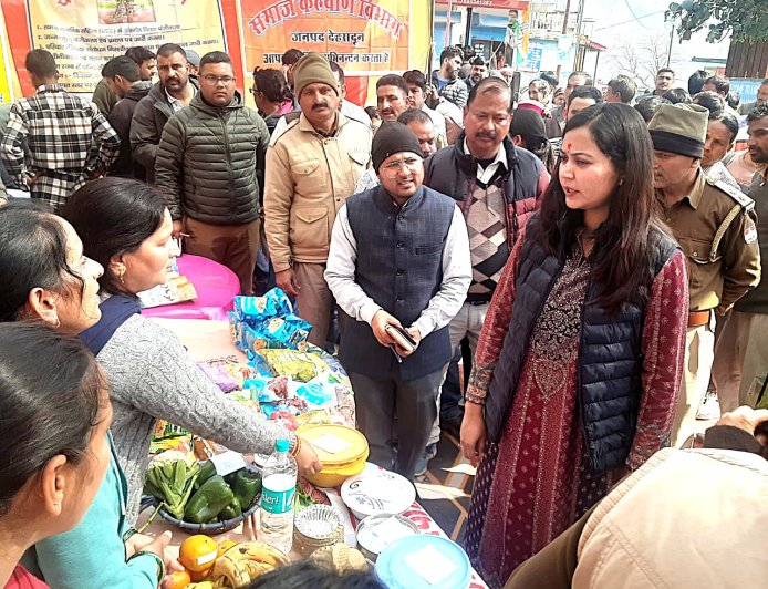 लाखमंडल बहुउद्देशीय शिविरः 1844 लाभार्थियों को मिला सेवाओं का लाभ