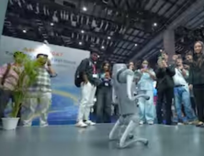 गलगोटियास यूनिवर्सिटी पर चीनी रोबोटिक डॉग को अपना बताकर पेश करने के आरोप, एक्सपो से बाहर करने के आदेश