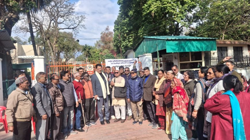 कांग्रेस ने NIEPVD कर्मचारियों के पेंशन बंदी के खिलाफ दिया समर्थन, धस्माना ने राहुल गांधी से संसद में उठाने का किया वादा