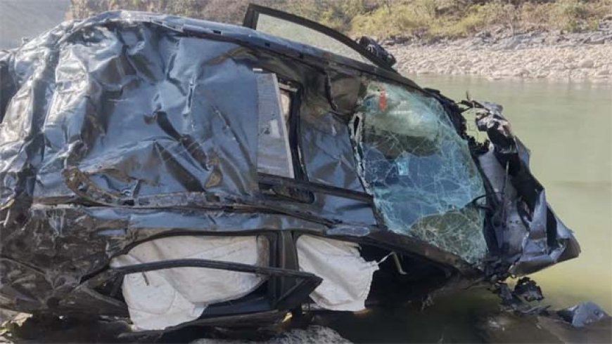 उत्तराखंड में हादसाः यमुनोत्री हाईवे पर कार नदी में गिरी, दो युवकों की मौत