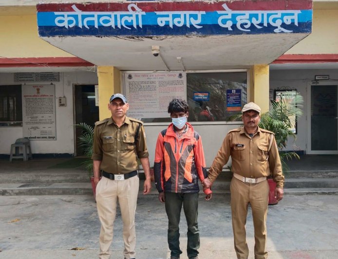 देहरादून: गोदाम में हुई चोरी का दून पुलिस ने किया खुलासा, आरोपी चोरी के सामान के साथ गिरफ्तार