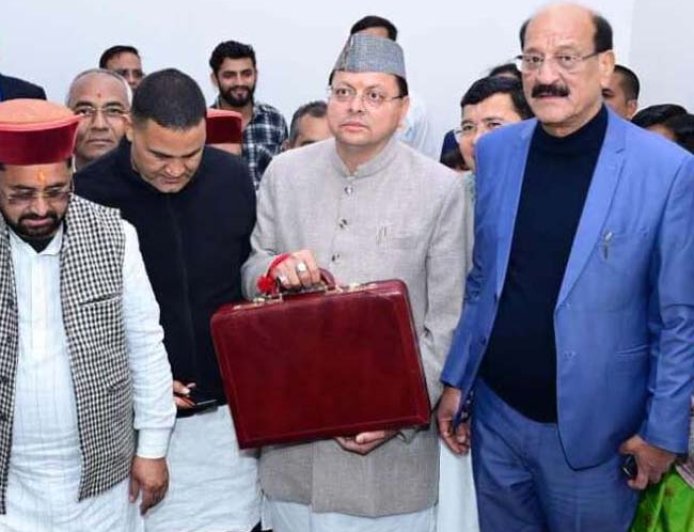 धामी सरकार का बड़ा बजट: शिक्षा, स्वास्थ्य और सड़कों के लिए हजारों करोड़ का प्रावधान