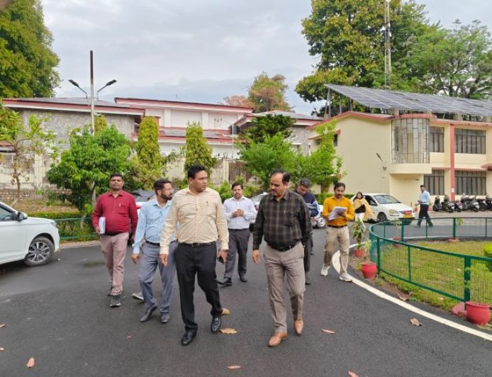 सचिव आर राजेश कुमार के औचक निरीक्षण में तेज हुई कायाकल्प की प्रक्रिया